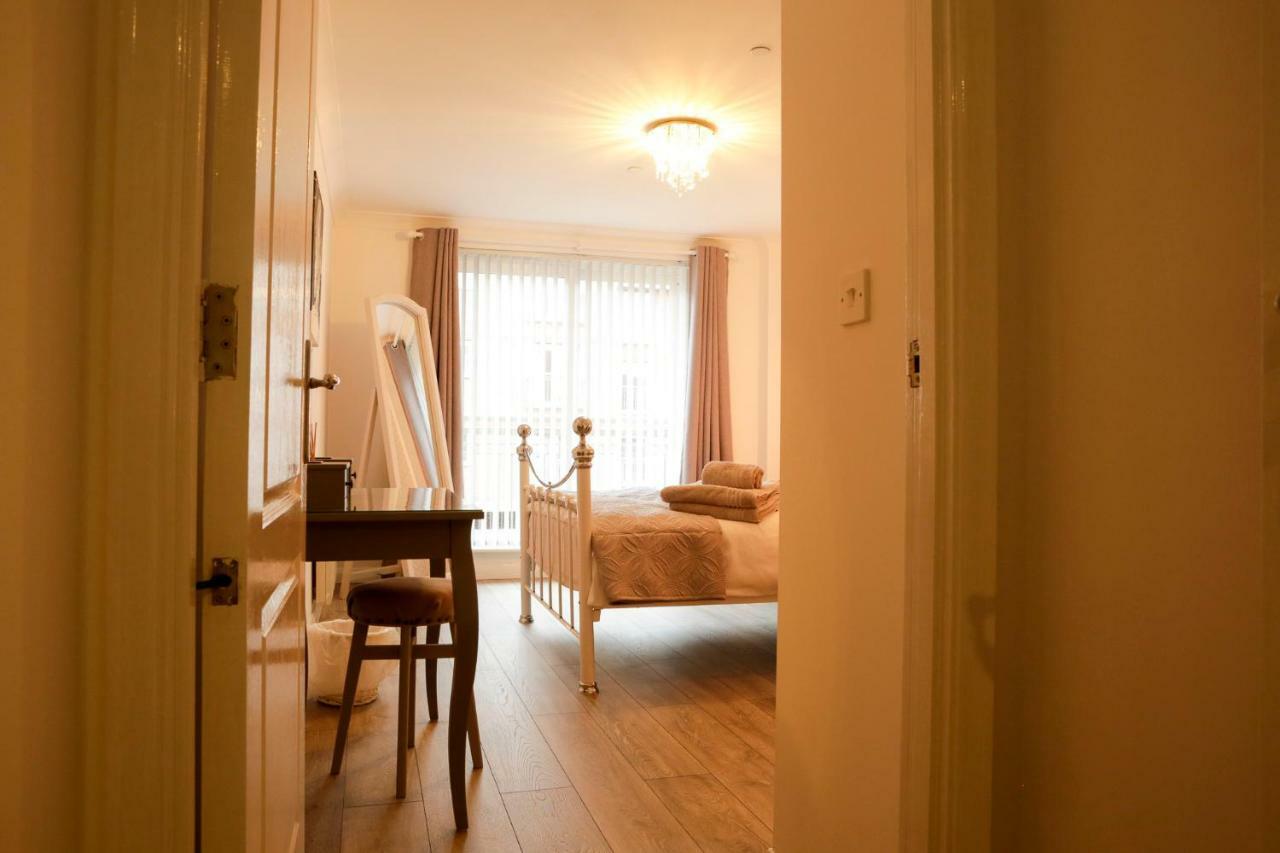 Newly Refurbished 1 Bed First Floor Apartment With Wifi Кошем Экстерьер фото