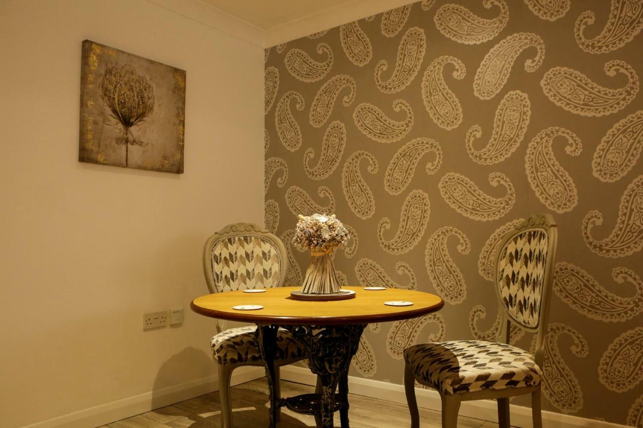 Newly Refurbished 1 Bed First Floor Apartment With Wifi Кошем Экстерьер фото